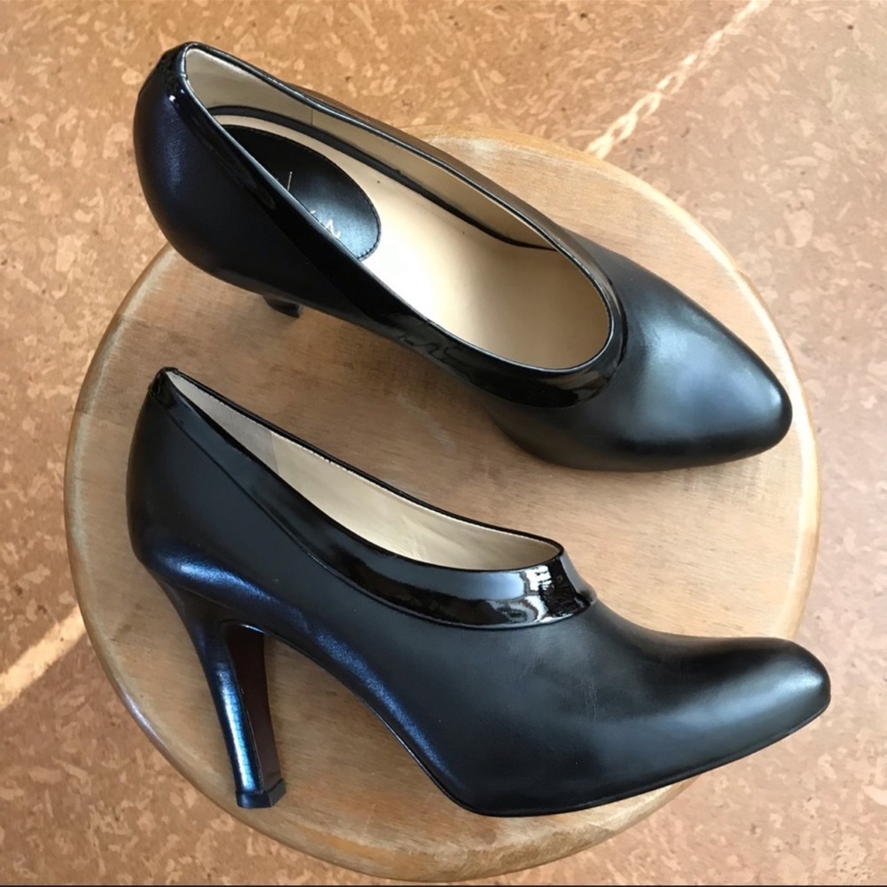 Cole Haan Nike Air Pumps size 10.5